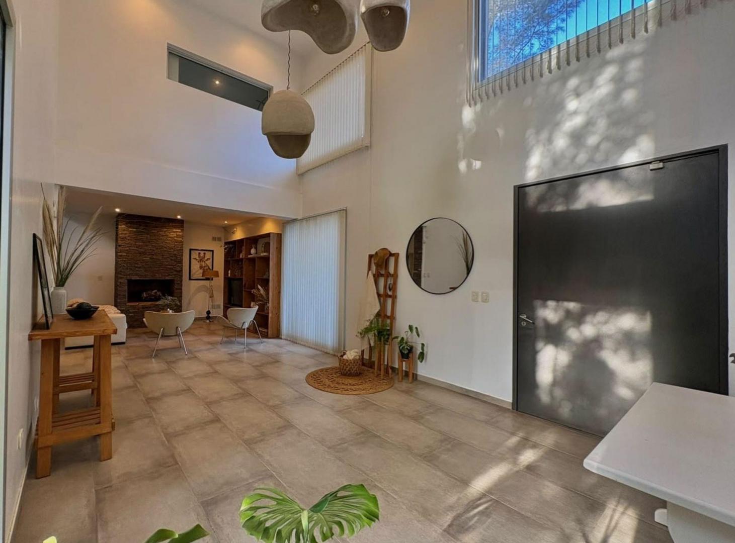 Foto de VENTA CASA 5 AMB PARQUE LELOIR PISCINA, imagen 4