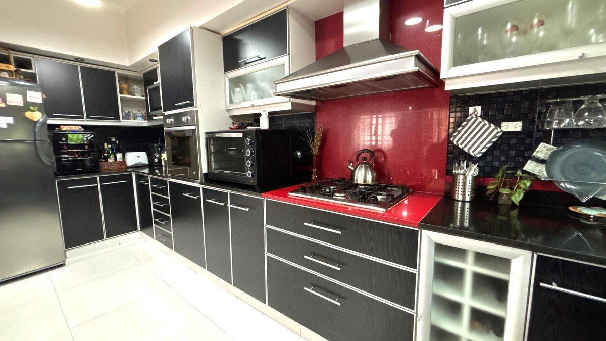 Foto de VENTA CASA 4 AMBIENTES AMPLIA Y FUNCIONAL, imagen 2