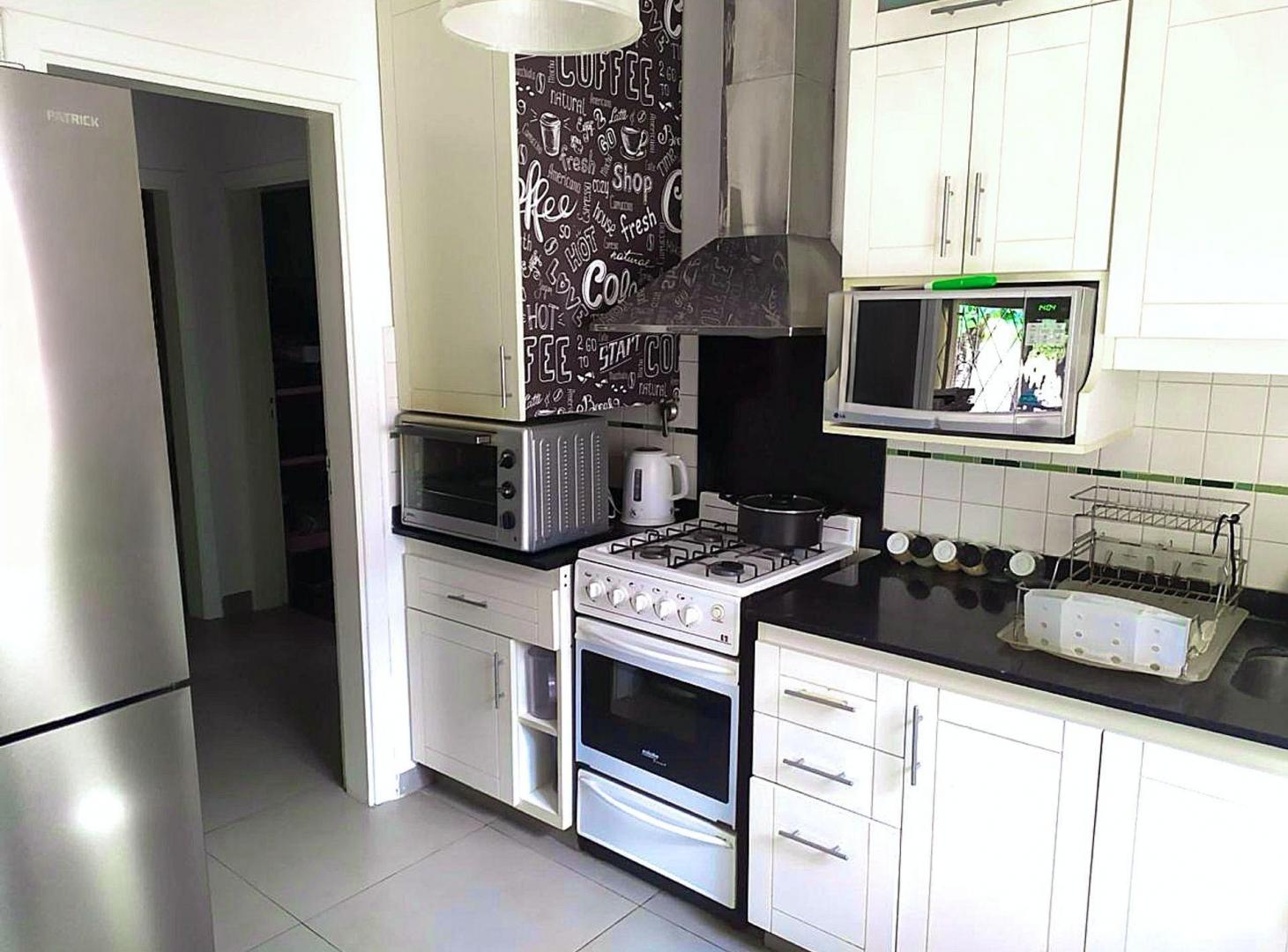 Foto de VENTA CASA 5 AMB JARDIN P. BAJA ITUZAINGO CENTRO, imagen 3