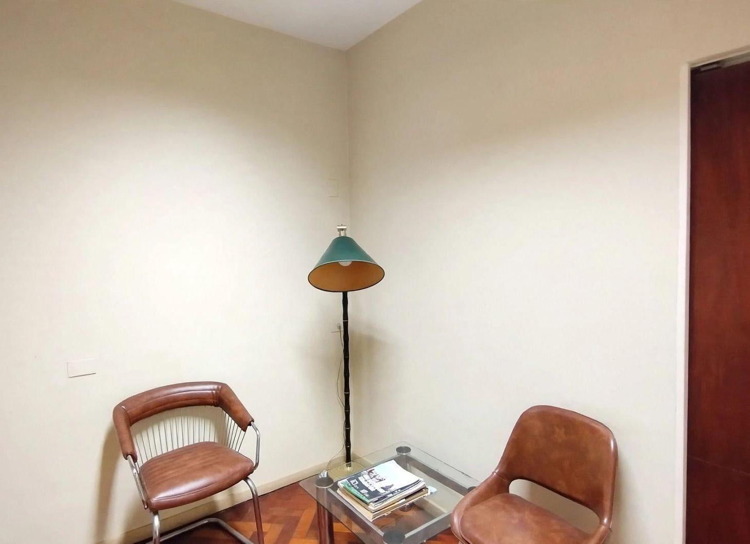 Foto de VENTA OFICINA LUMINOSA 25 M2 LAVALLE 1400, imagen 3