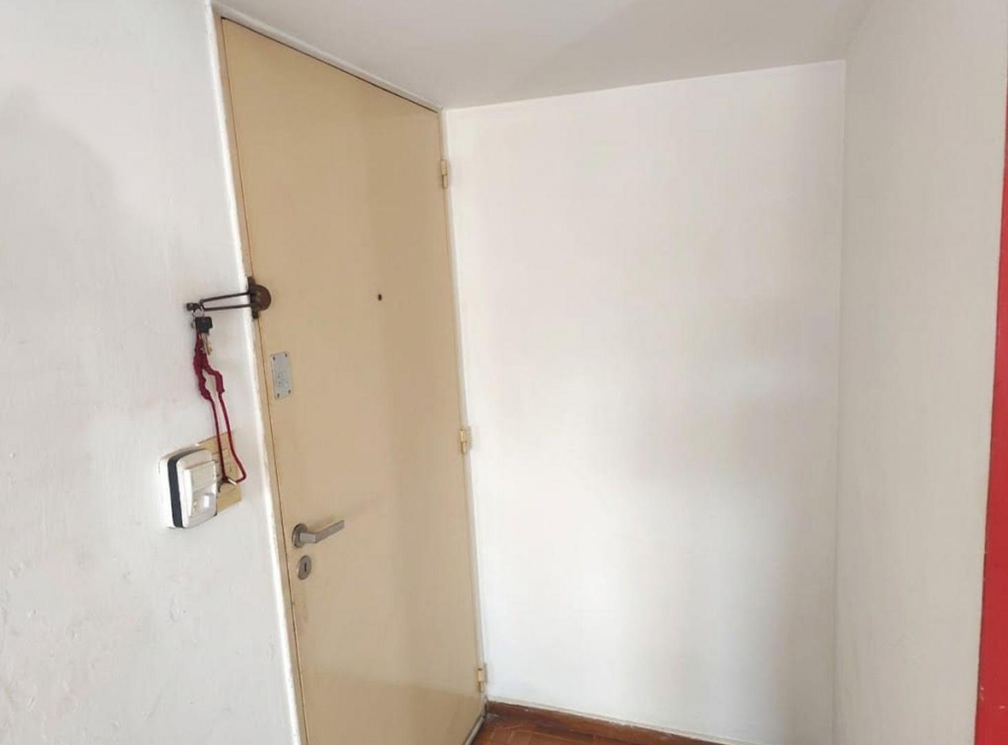Foto de VENTA DEPTO 2 AMB EN RAMOS MEJÍA (alquilado), imagen 3