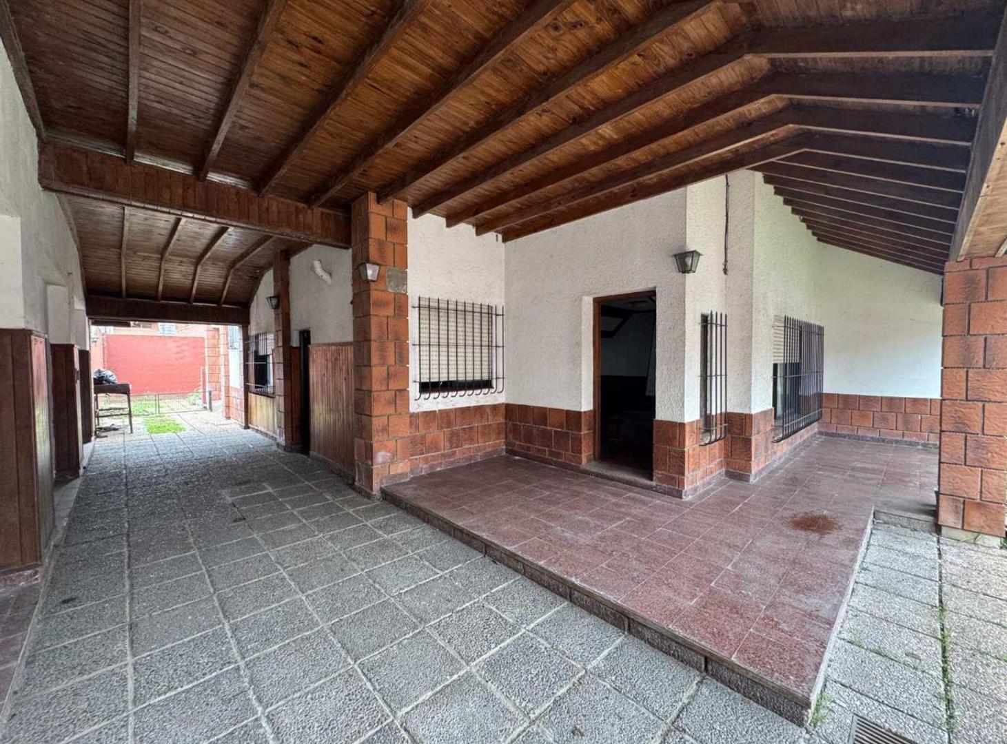 Foto de VENTA-CASA+LOCAL 4 AMBIENTES-EL TALAR-LOTE AMPLIO, imagen 4