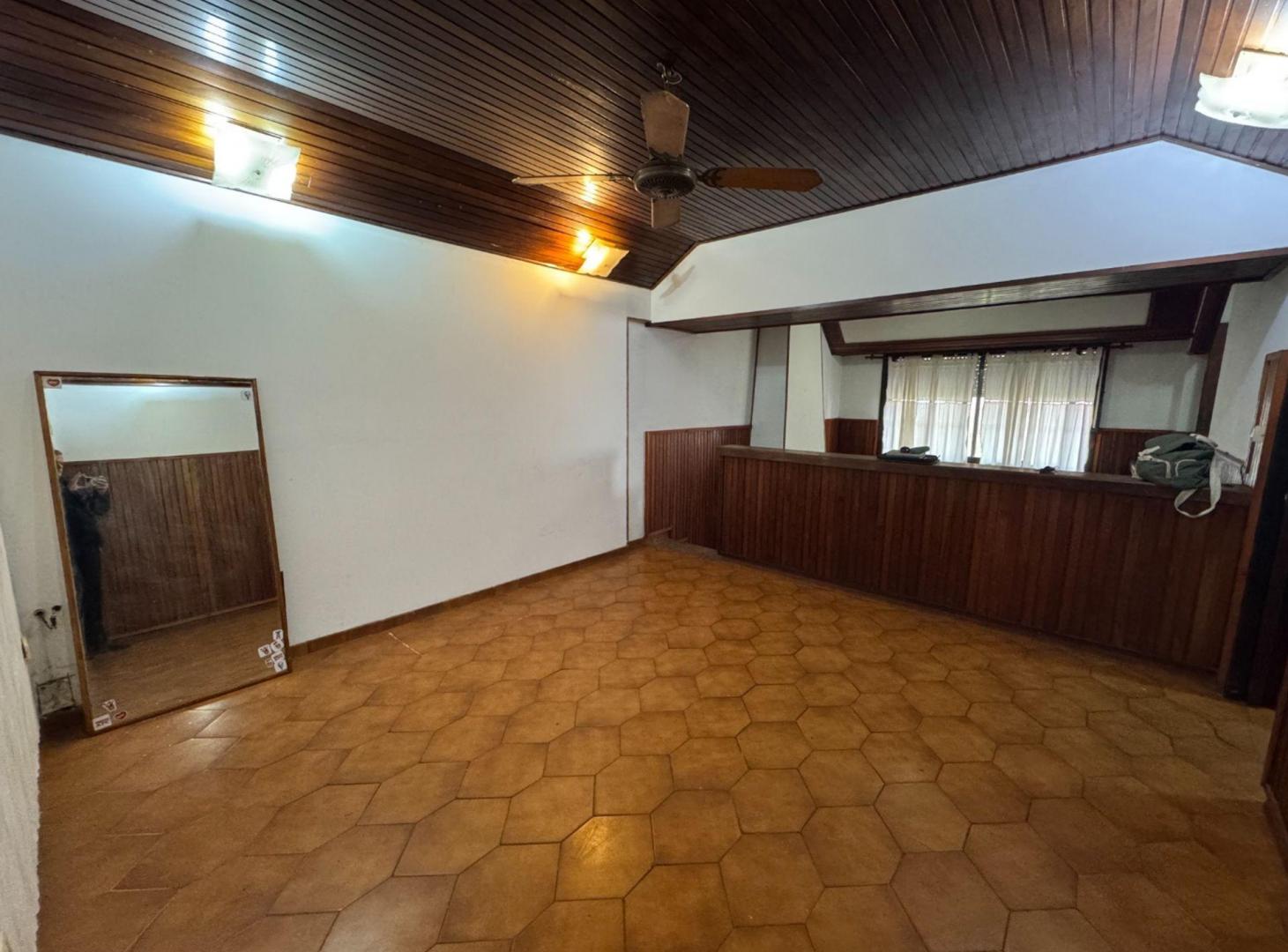 Foto de VENTA-CASA+LOCAL 4 AMBIENTES-EL TALAR-LOTE AMPLIO, imagen 5