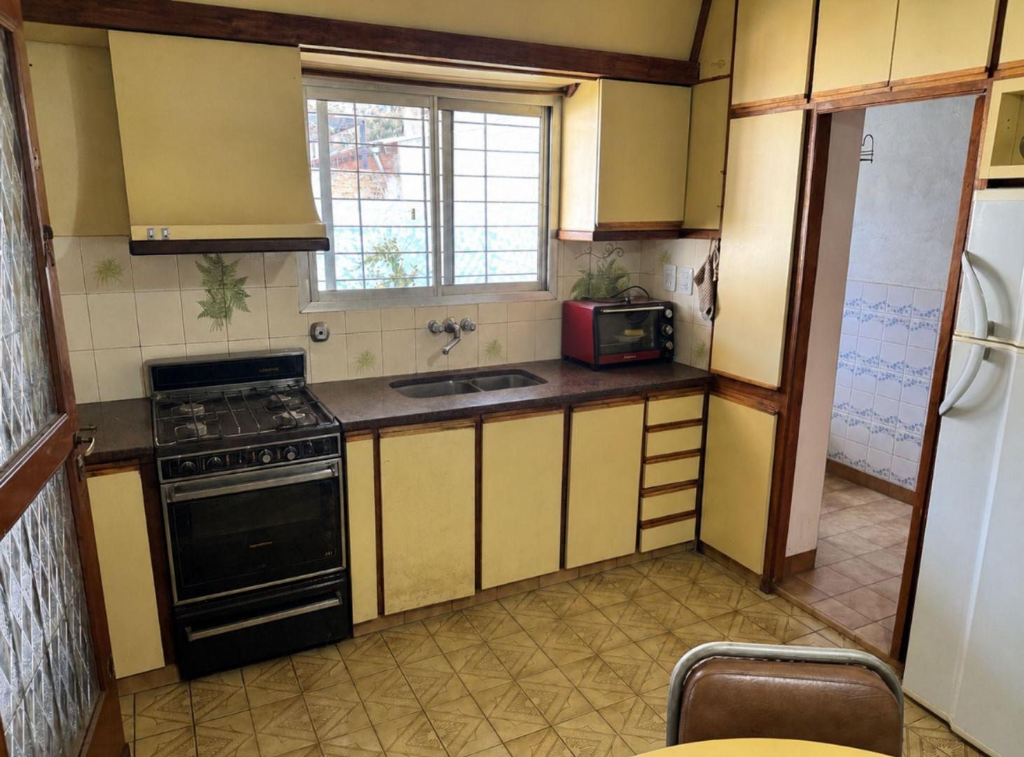 Foto de CASA EN VENTA 4 AMBIENTES EN CASTELAR APTA CREDITO, imagen 5