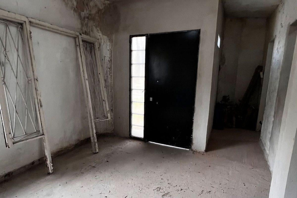 Foto de VENTA PH 3 AMB PALOMAR A REFACCIONAR, imagen 4