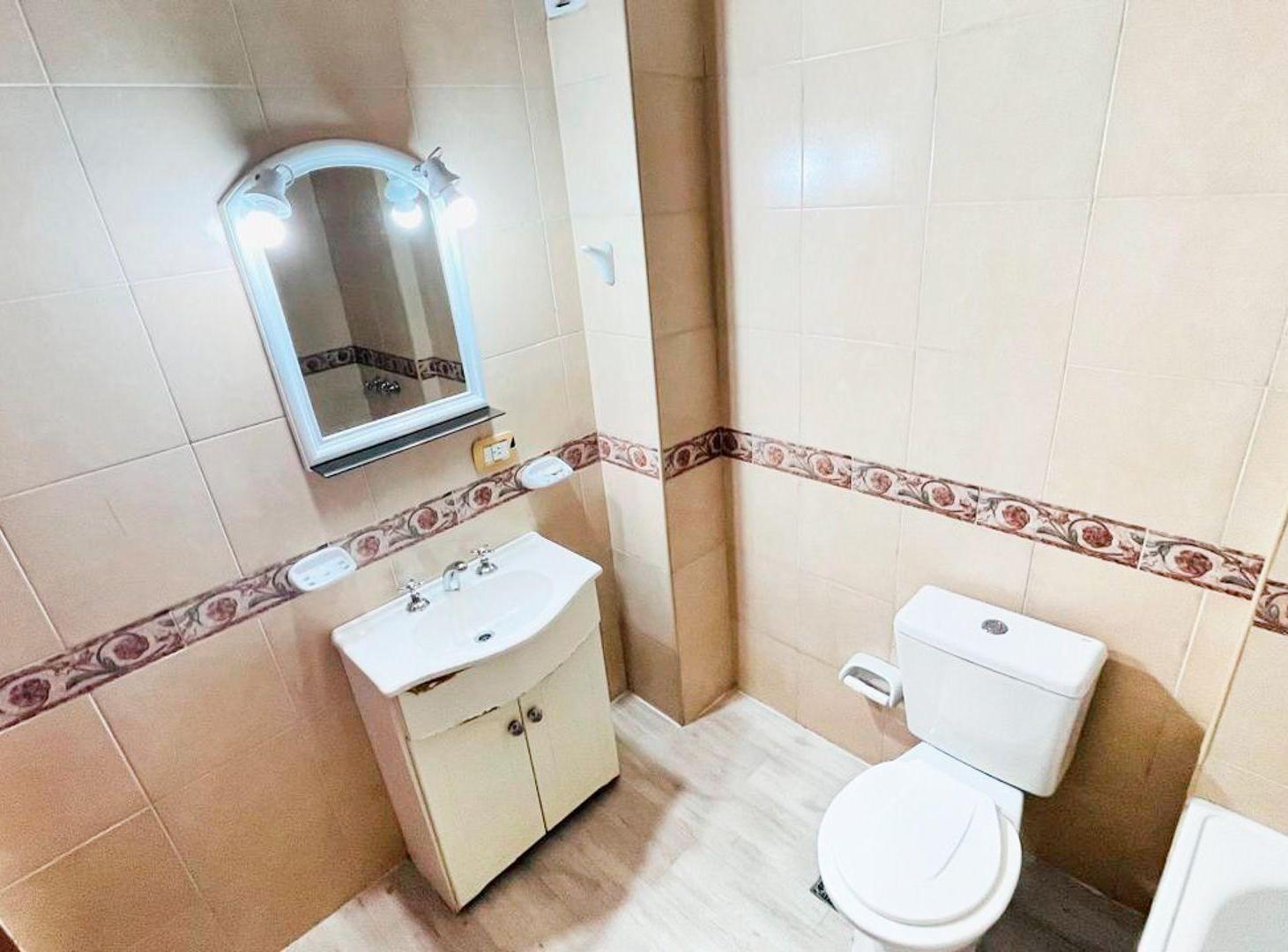 Foto de VENTA DEPARTAMENTO 2 AMB. BARRIO GÜEMES, HAEDO, imagen 1