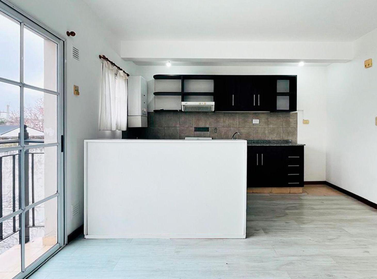 Foto de VENTA DEPARTAMENTO 2 AMB. BARRIO GÜEMES, HAEDO, imagen 4
