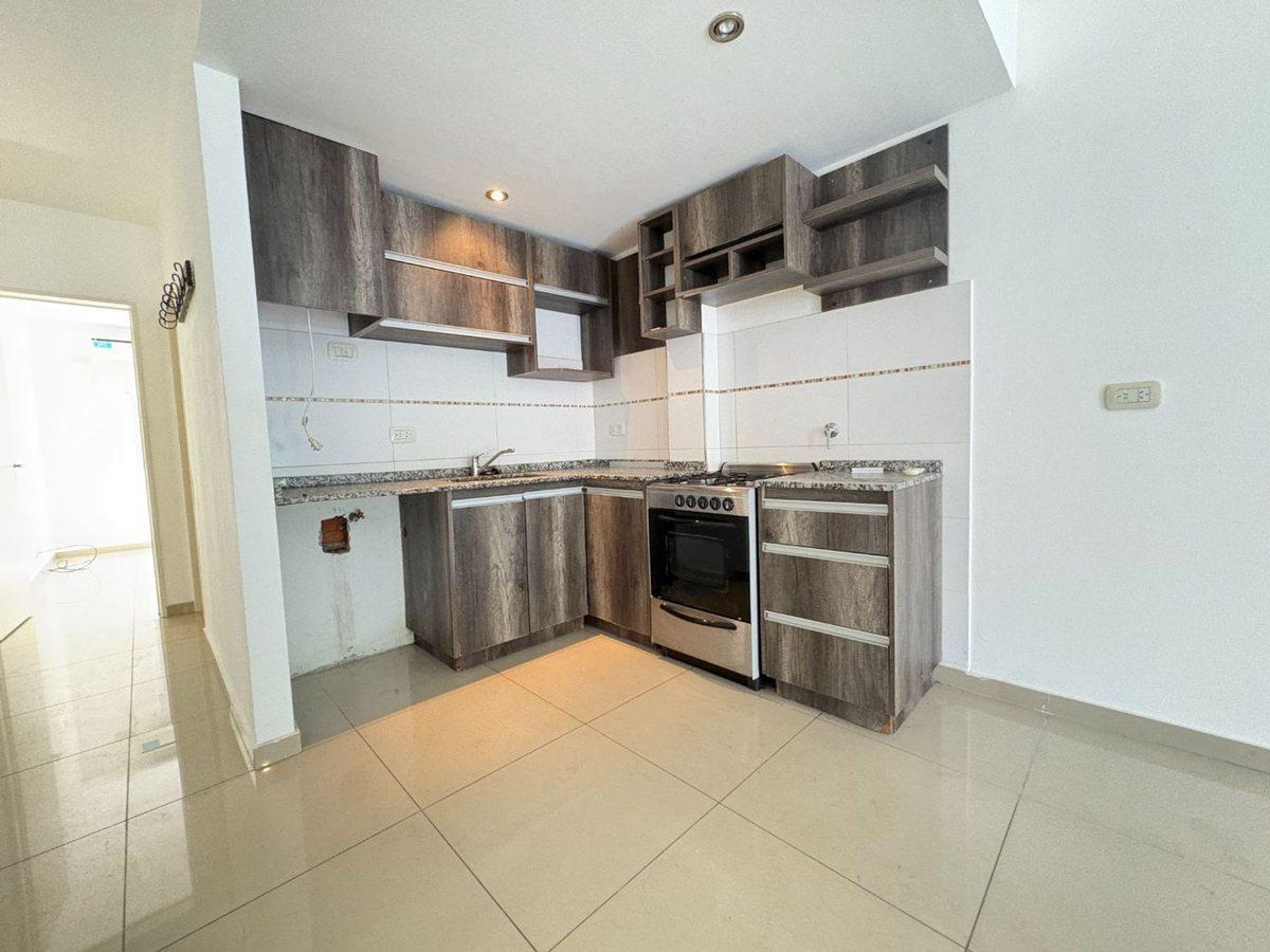Foto de Venta Departamento 2 ambientes Villa Sarmiento, imagen 3