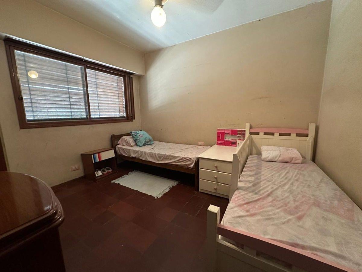 Foto de VENTA CASA 5 AMBIENTES /QUINCHO EN VILLA TESEI, imagen 2