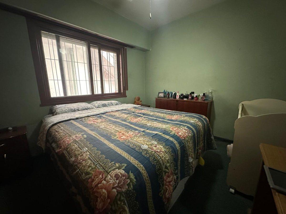Foto de VENTA CASA 5 AMBIENTES /QUINCHO EN VILLA TESEI, imagen 1