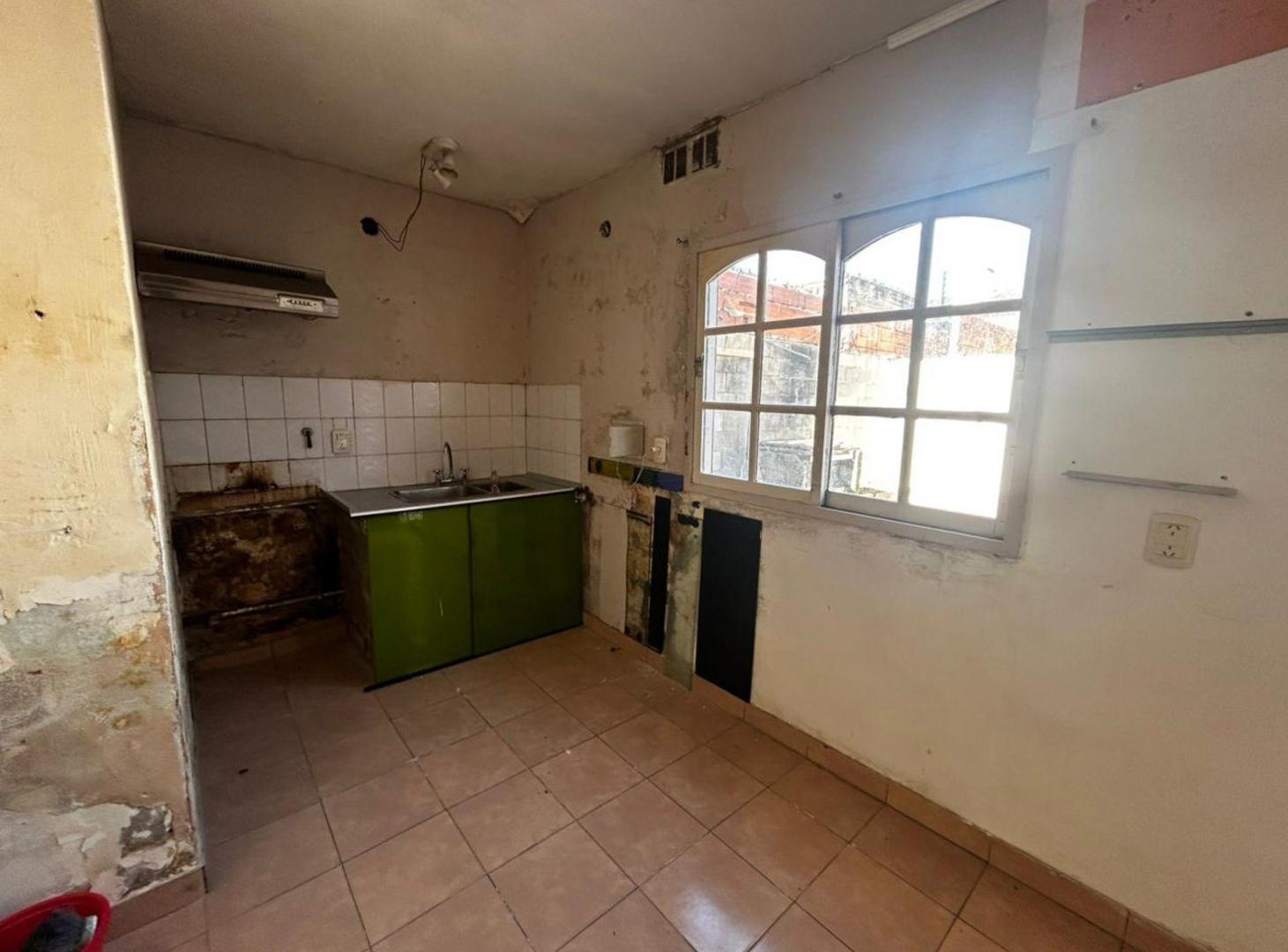 Foto de VENTA PH 3 AMB ITUZAINGO A RECICLAR, imagen 2