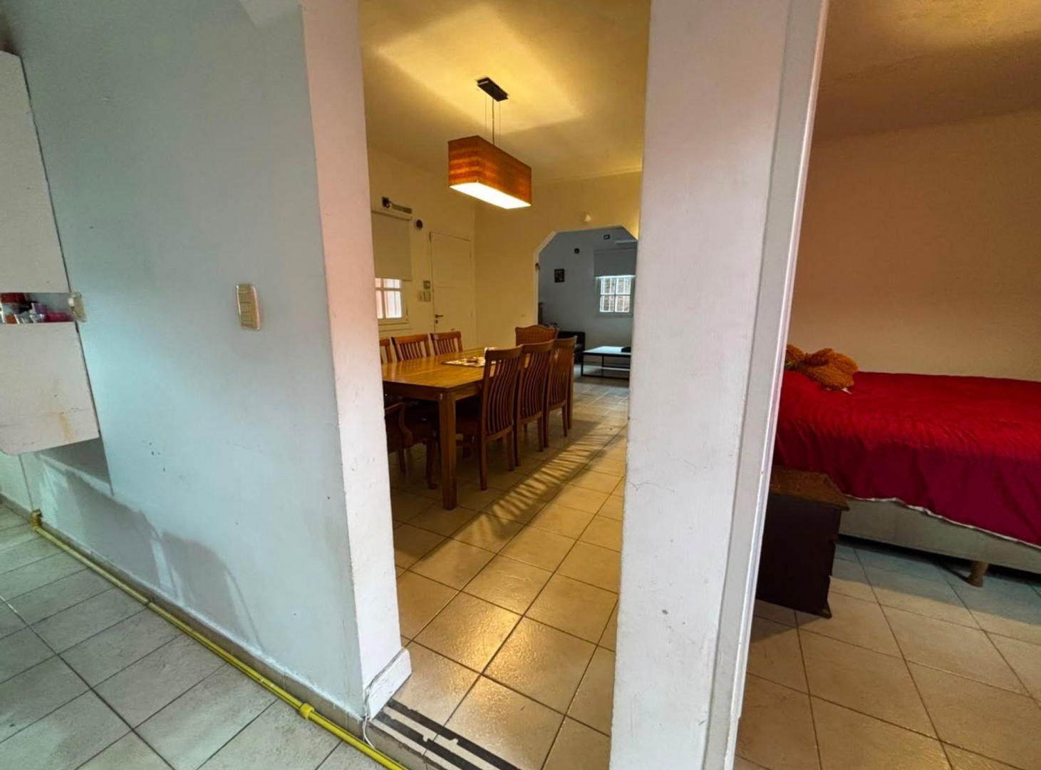 Foto de Venta Casa 3 amb - Ituzaingó - Jardín - cochera, imagen 4