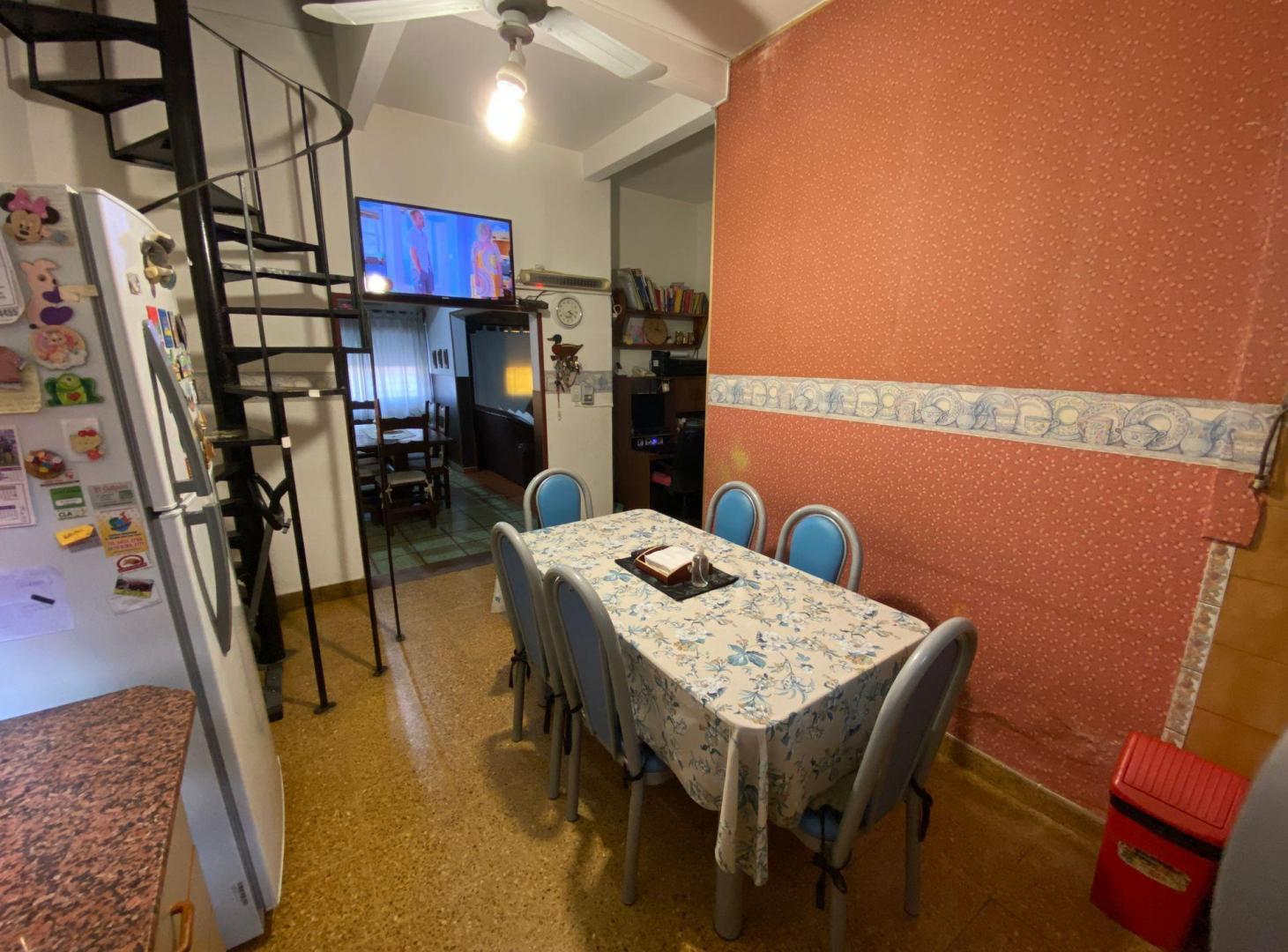Foto de VENTA PH TIPO CASA 4 AMB- COCHERA- W. MORRIS, imagen 4