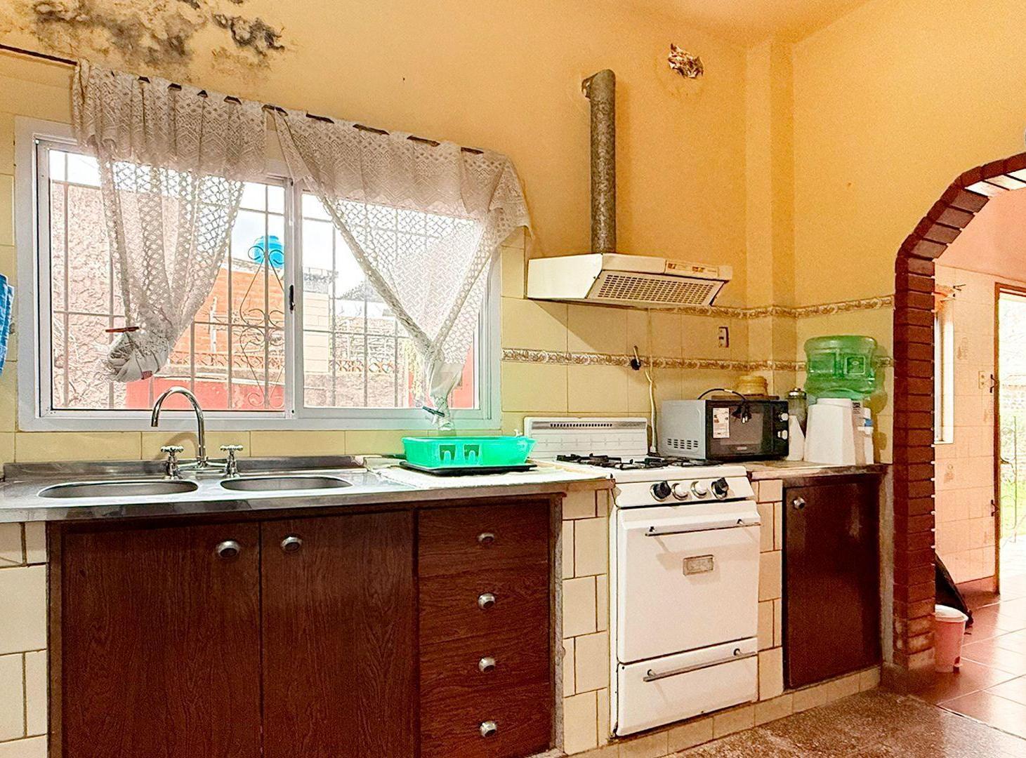 Foto de VENTA CASA 3 AMB I CASANOVA LT. 300 M2 C/ PARRILLA, imagen 5