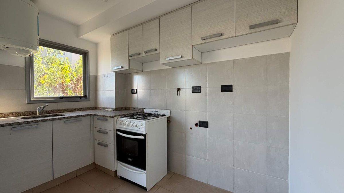 Foto de Venta Depto 2 amb con cochera - Haedo Sur, imagen 1