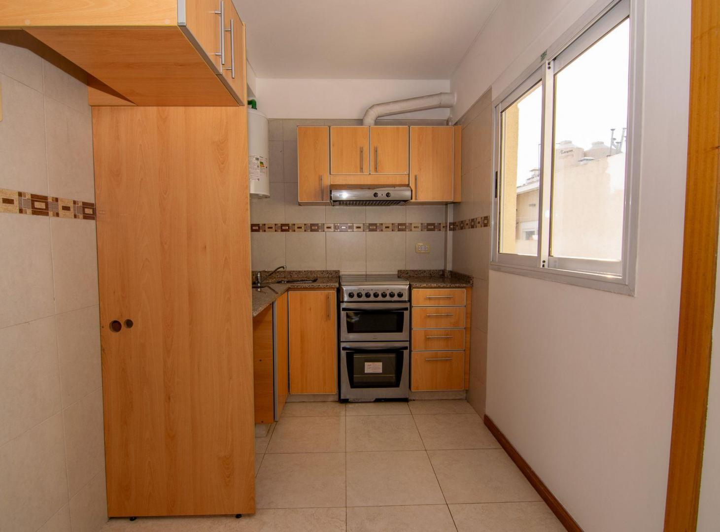 Foto de VENTA DEPTO 2 AMB MORON APTO CRED COCHERA BAULERA, imagen 2