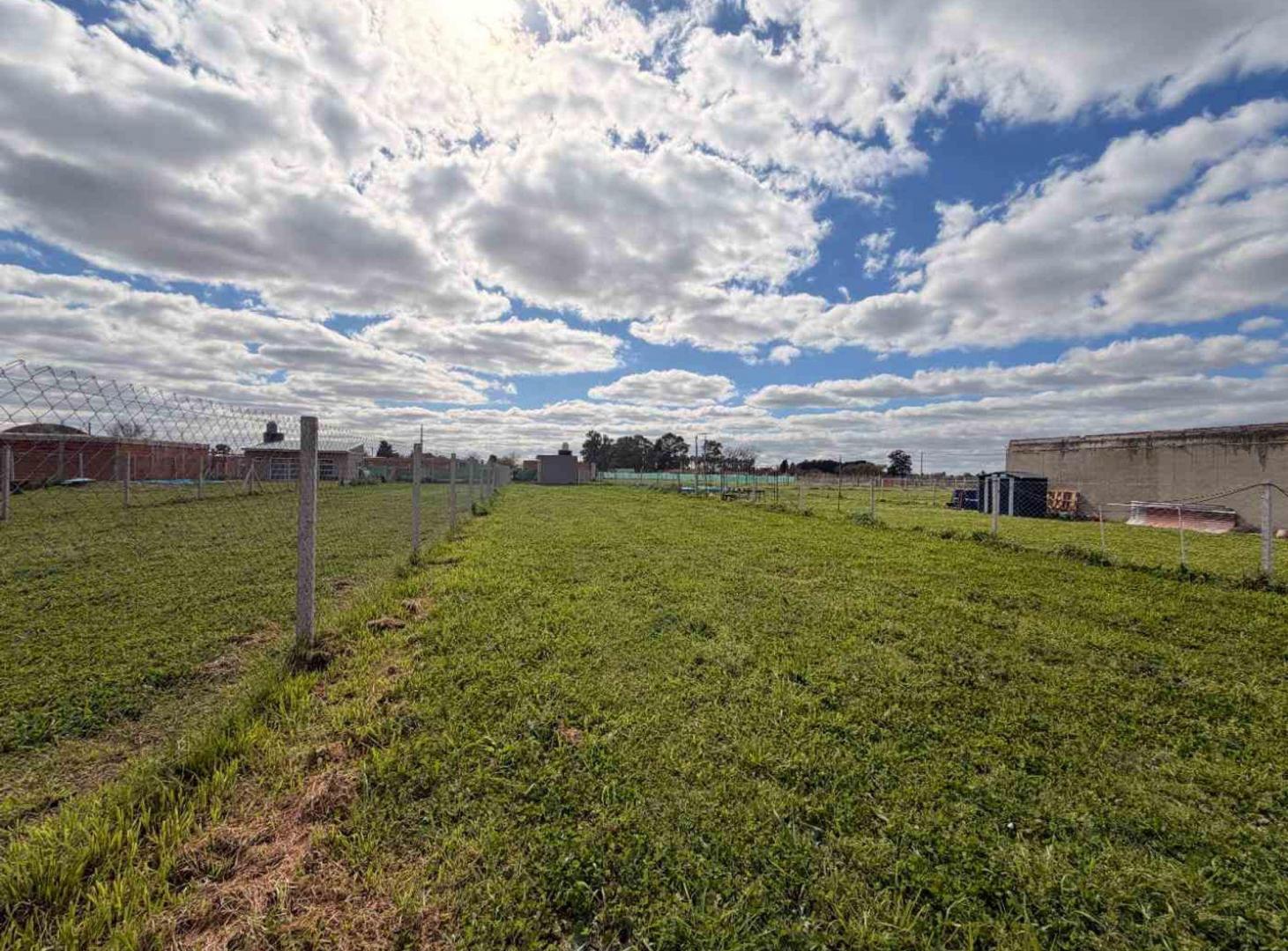 Foto de Venta Lote-Las Rosas-Mariano Acosta-636m- Cercado, imagen 2