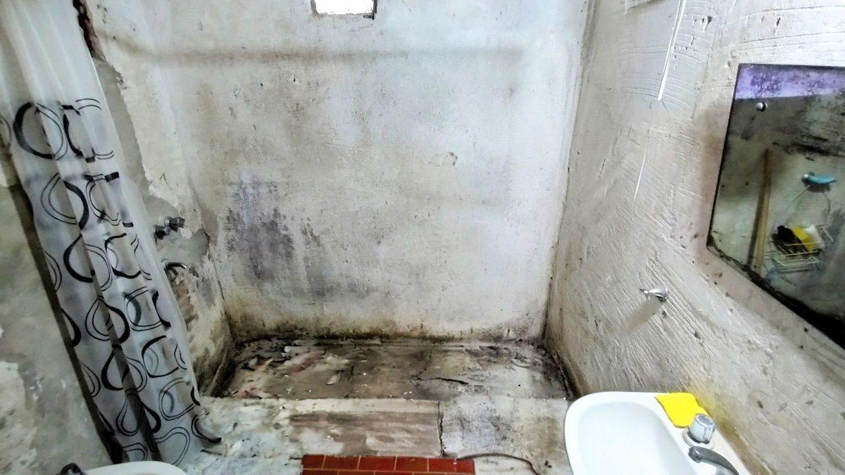 Foto de VENTA CASA GONZALEZ CATAN C/ JARDÍN SOBRE ASFALTO, imagen 3