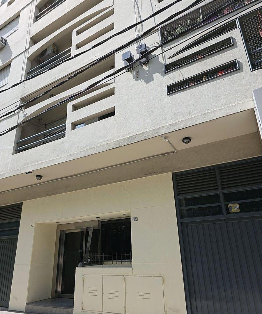 Foto de VENTA DEPTO 2 AMBIENTES AL FRENTE c/ BALCÓN -RAMOS, imagen 5