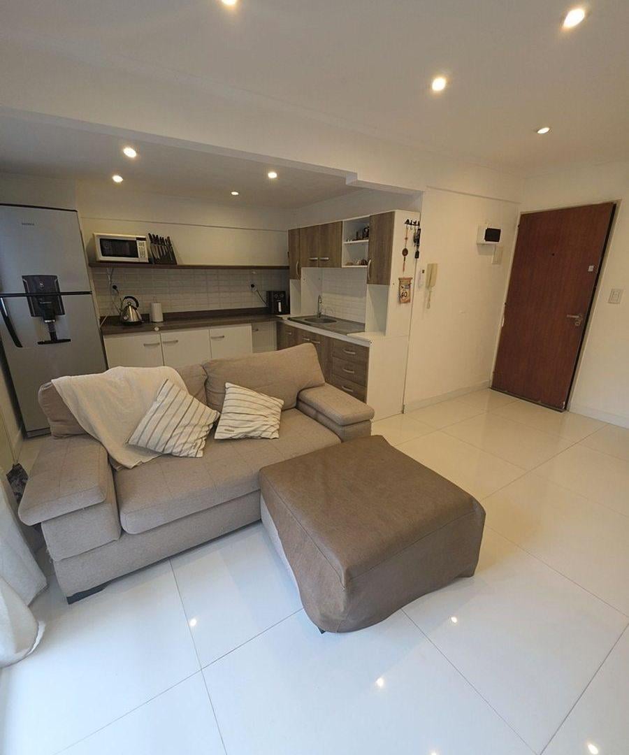 Foto de VENTA DEPTO 2 AMBIENTES AL FRENTE c/ BALCÓN -RAMOS, imagen 1
