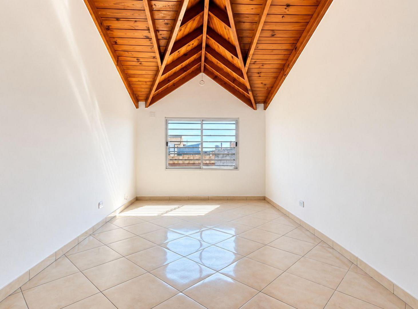 Foto de VENTA DPTO RAMOS MEJIA APTO CREDITO+PATIO+COCH+TZA, imagen 4