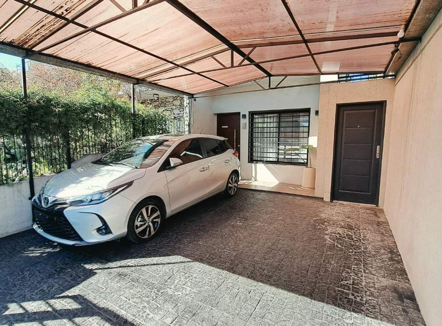 Foto de VENTA CASA 3 AMB, COCHERA, QUINCHO, V. LUZURIAGA, imagen 4