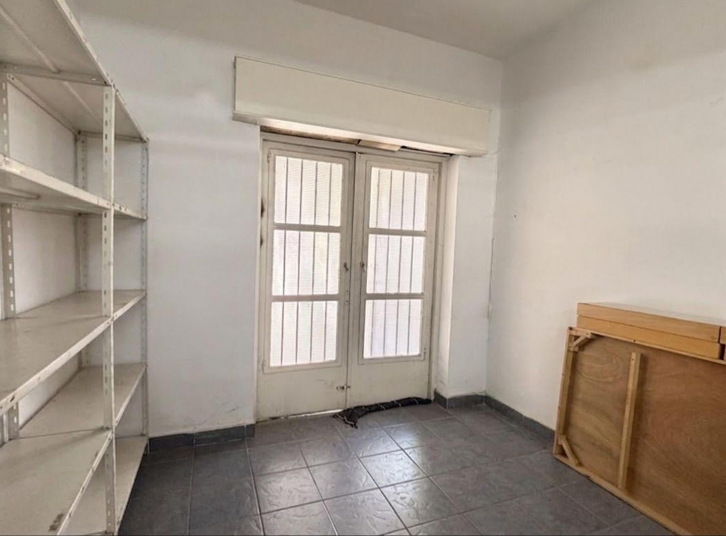 Foto de Venta Casa 3 amb - Morón - Garage- Jardín-Exc Ubic, imagen 2