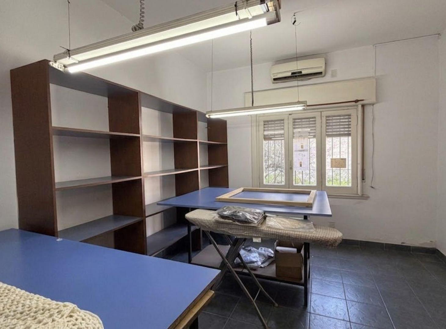Foto de Venta Casa 3 amb - Morón - Garage- Jardín-Exc Ubic, imagen 1
