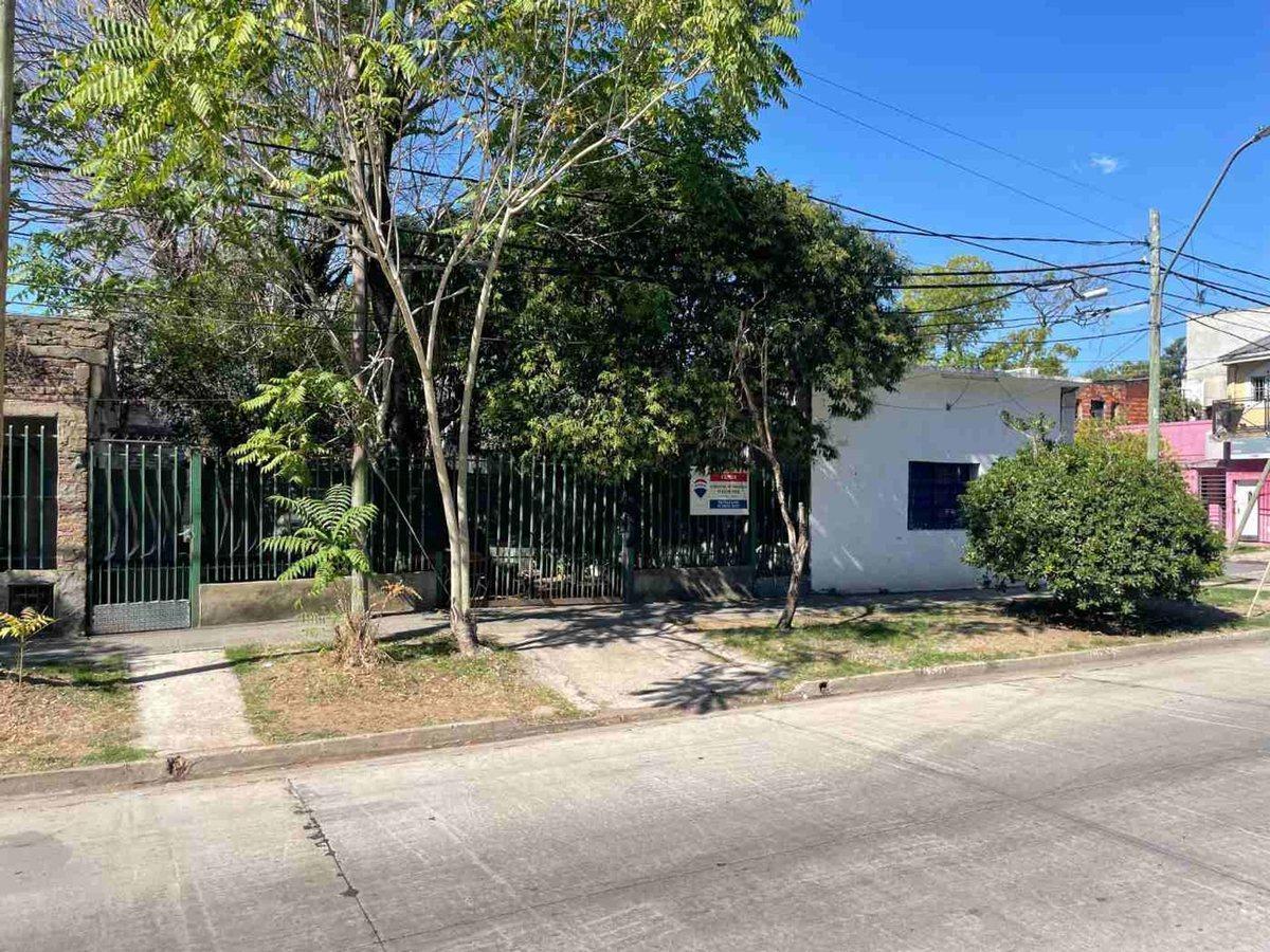 Foto de Venta Casa 3 Amb, Hurlingham. c/Local. Gran Lote, imagen 4