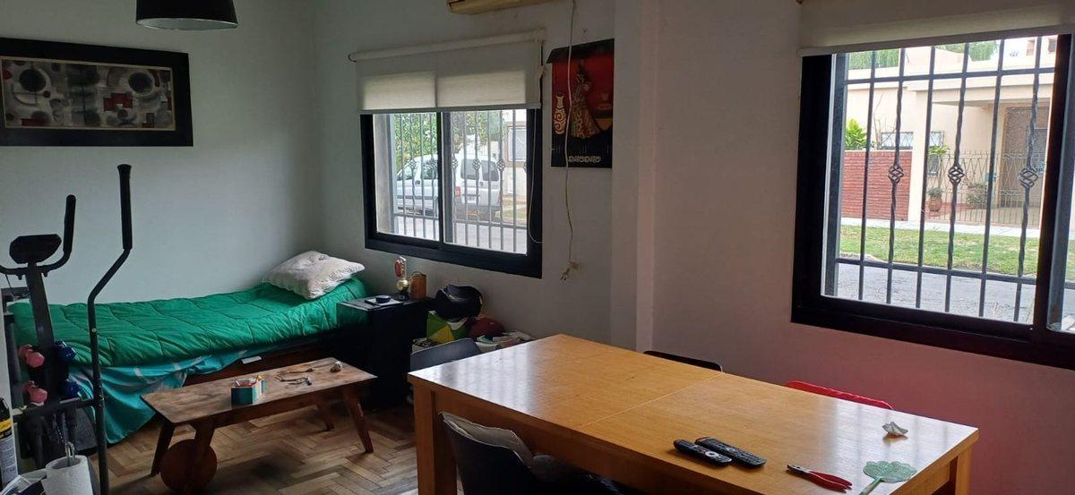 Foto de Venta PH 2 amb Hurlingham Potencial Ampliación, imagen 1