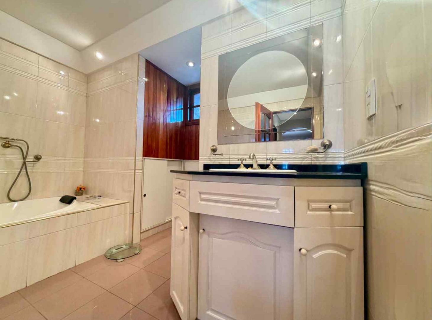 Foto de Casa 4 Amb Palomar –Coch. 2/3 autos-Quincho-Jardín, imagen 5