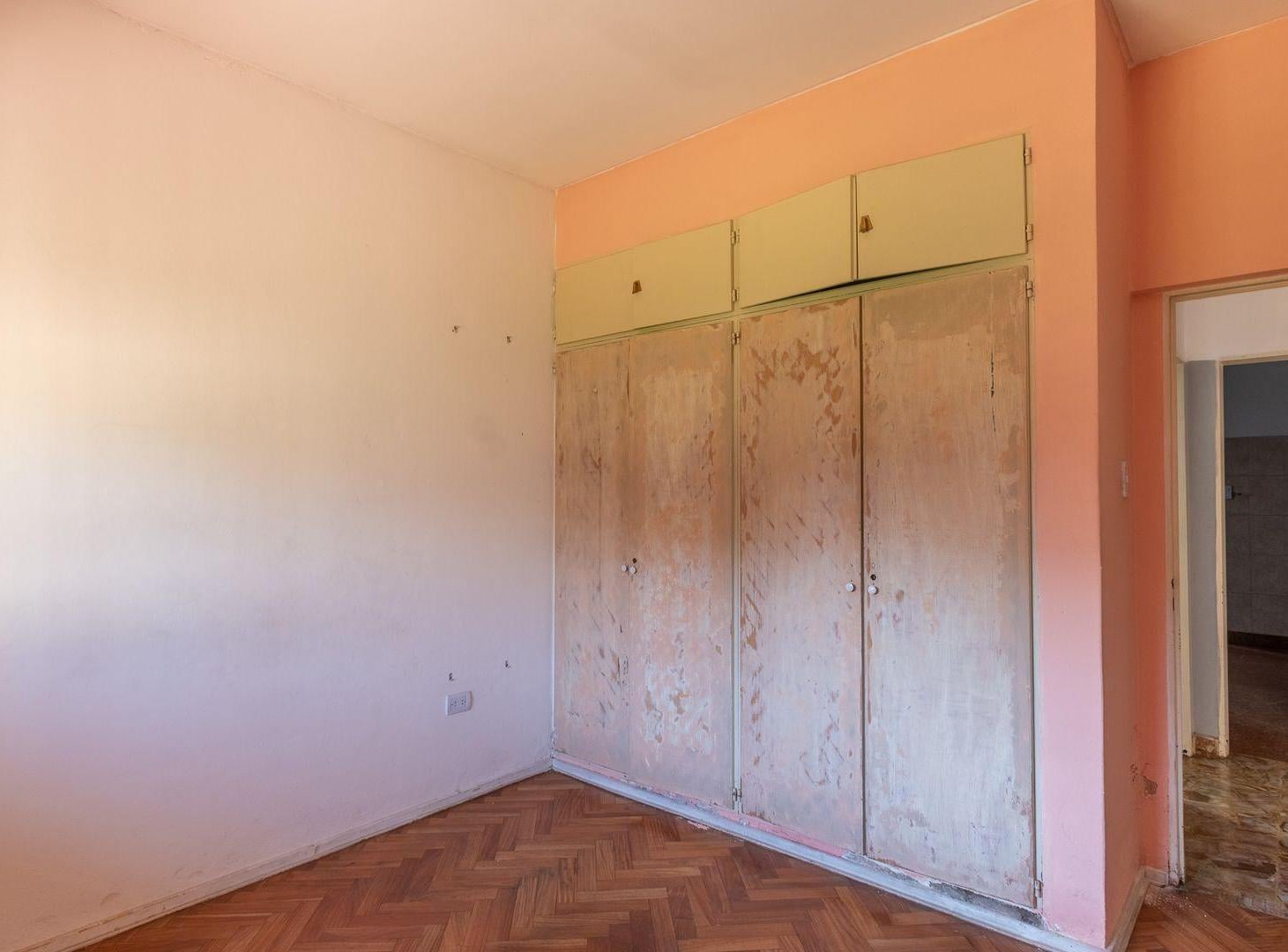 Foto de VENTA CASA 4AMB C/ PARQUE EN CASTELAR, imagen 3