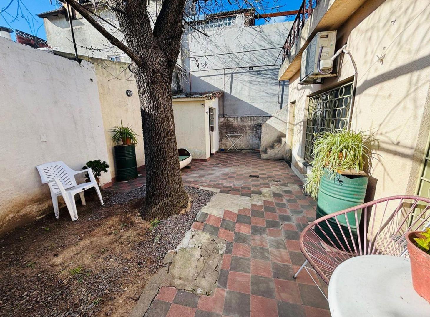 Foto de Venta Casa - 4 amb. - Ituzaingó Norte - Patio, imagen 3