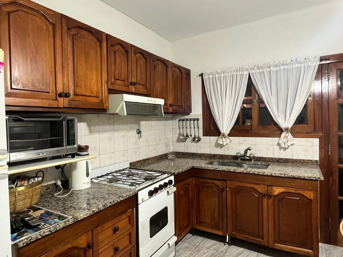 Foto de VENTA TRIPLEX CON COCHERA MORON CENTRO/APTO CRED, imagen 4