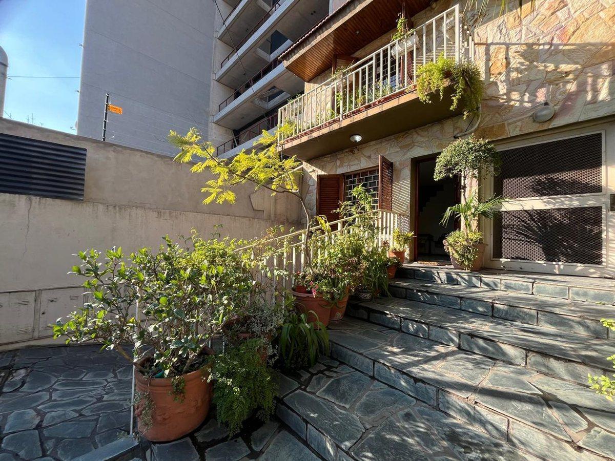 Foto de VENTA TRIPLEX CON COCHERA MORON CENTRO/APTO CRED, imagen 3