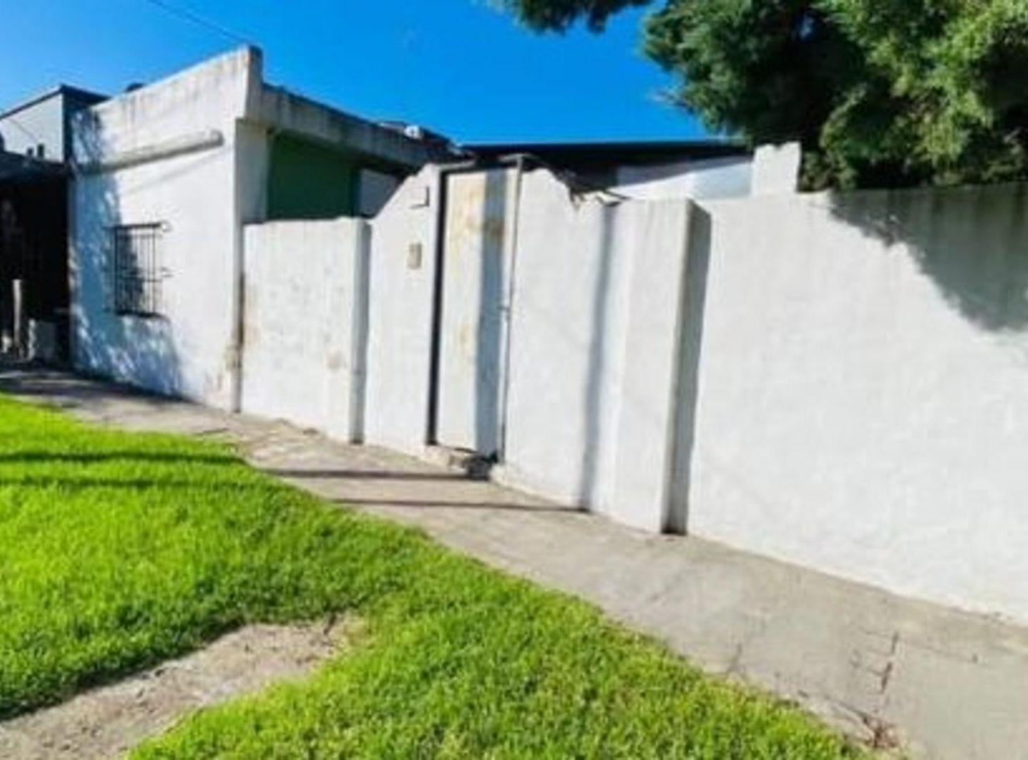 Foto de VENTA CASA + DPTO 6 AMB P. QUIRNO HURLINGHAM, imagen 1