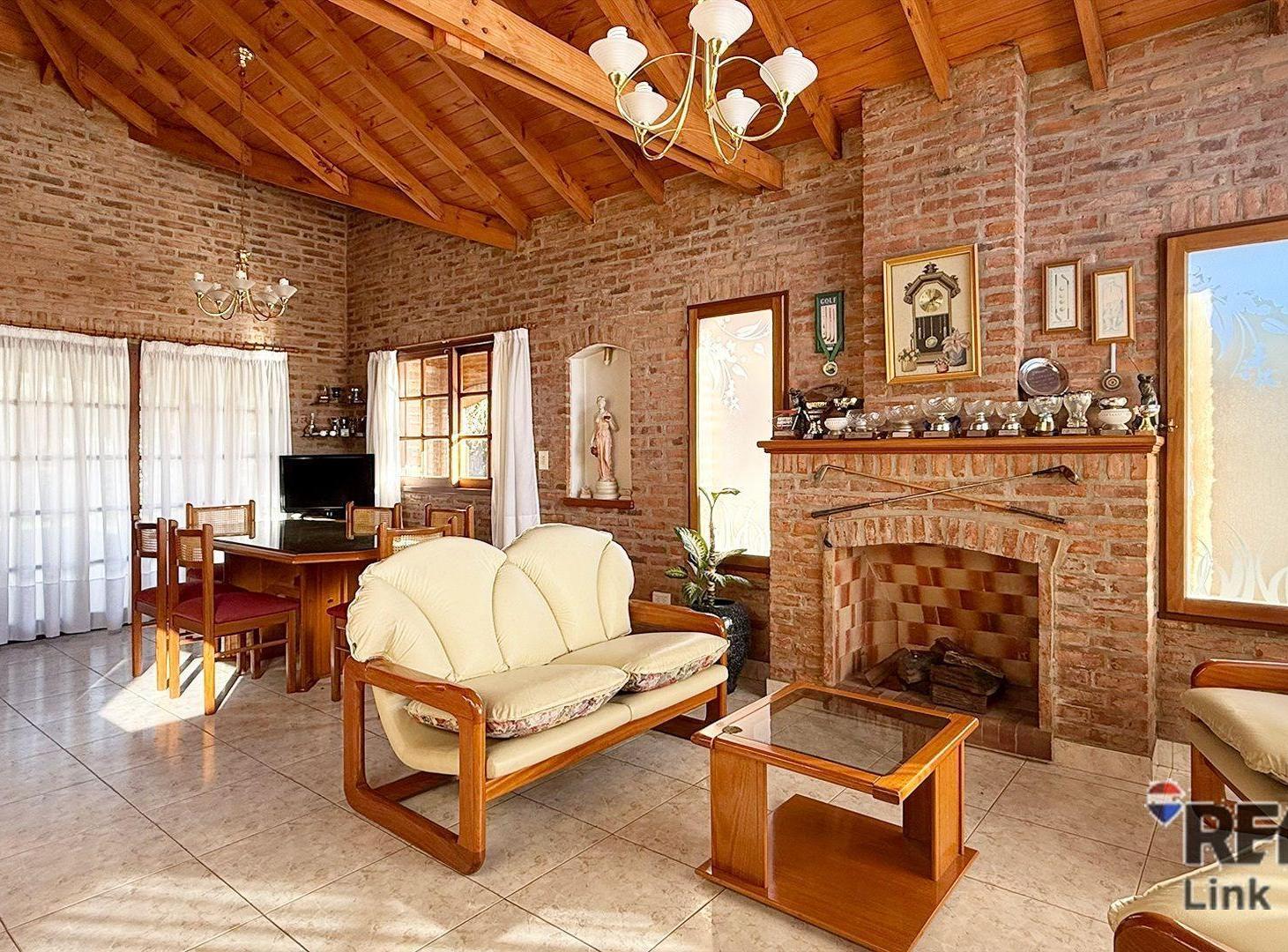 Foto de CASA 4 AMBIENTES COUNTRY BANCO PROVINCIA-PISCINA., imagen 4