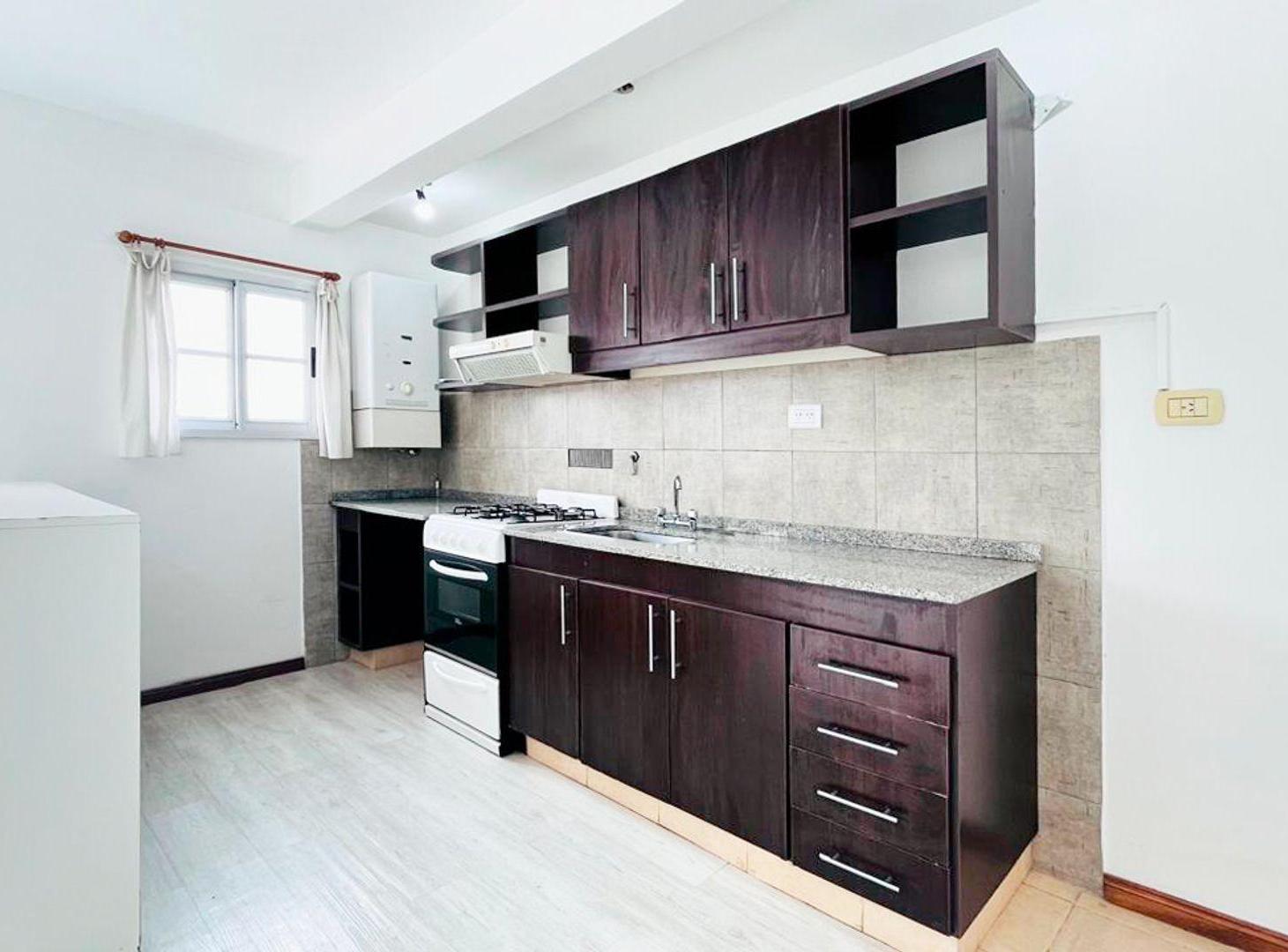 Foto de VENTA DEPARTAMENTO 2 AMB. BARRIO GÜEMES, HAEDO, imagen 5