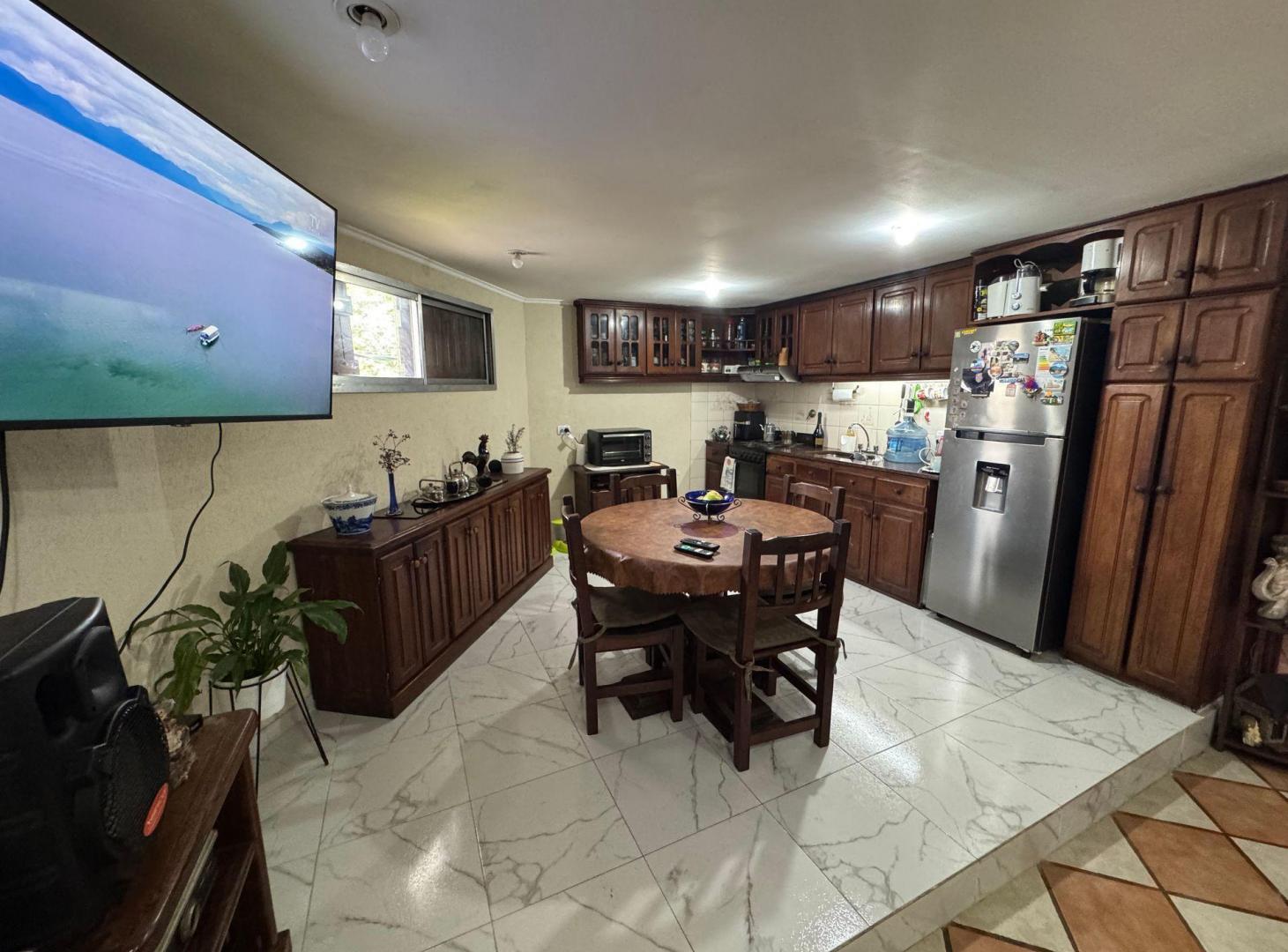 Foto de VENTA-PH 2 PISOS-4 DORM-TERRAZA-VILLA BALLESTER, imagen 2