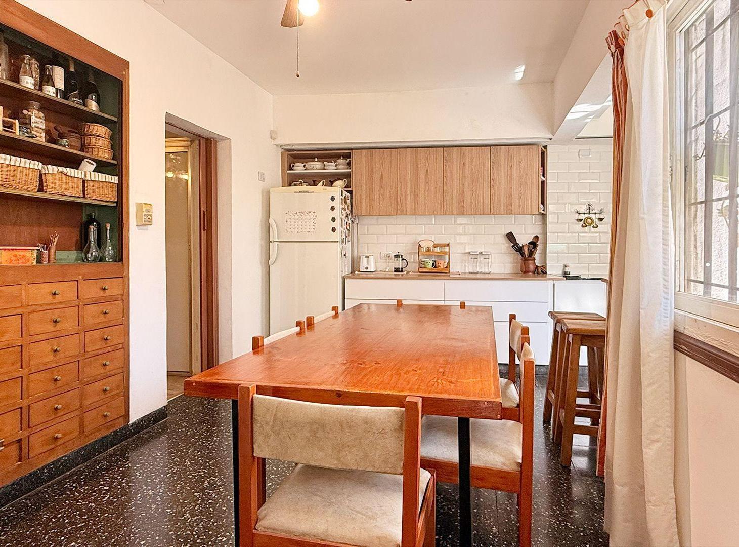 Foto de VENTA CASA MORÓN NORTE 5 AMBIENTES PATIO-TERRAZA, imagen 1