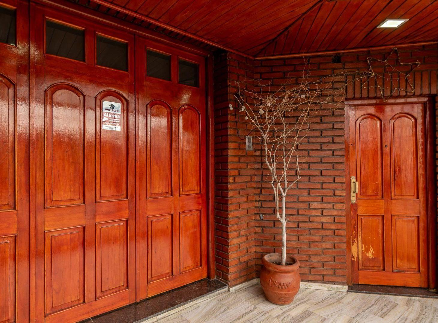 Foto de VENTA CASA 4AMB. ISIDRO CASANOVA CENTRO, imagen 1