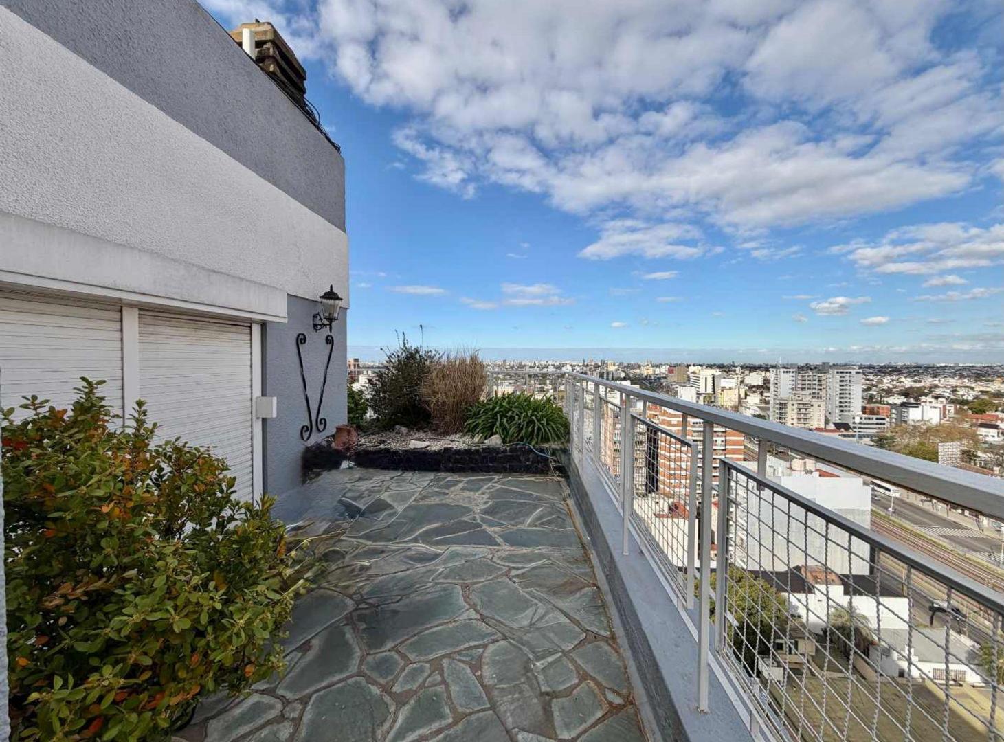 Foto de VENTA DPTO 4 AMB TERRAZA PRIV. BALCÓN -RAMOS MEJÍA, imagen 1