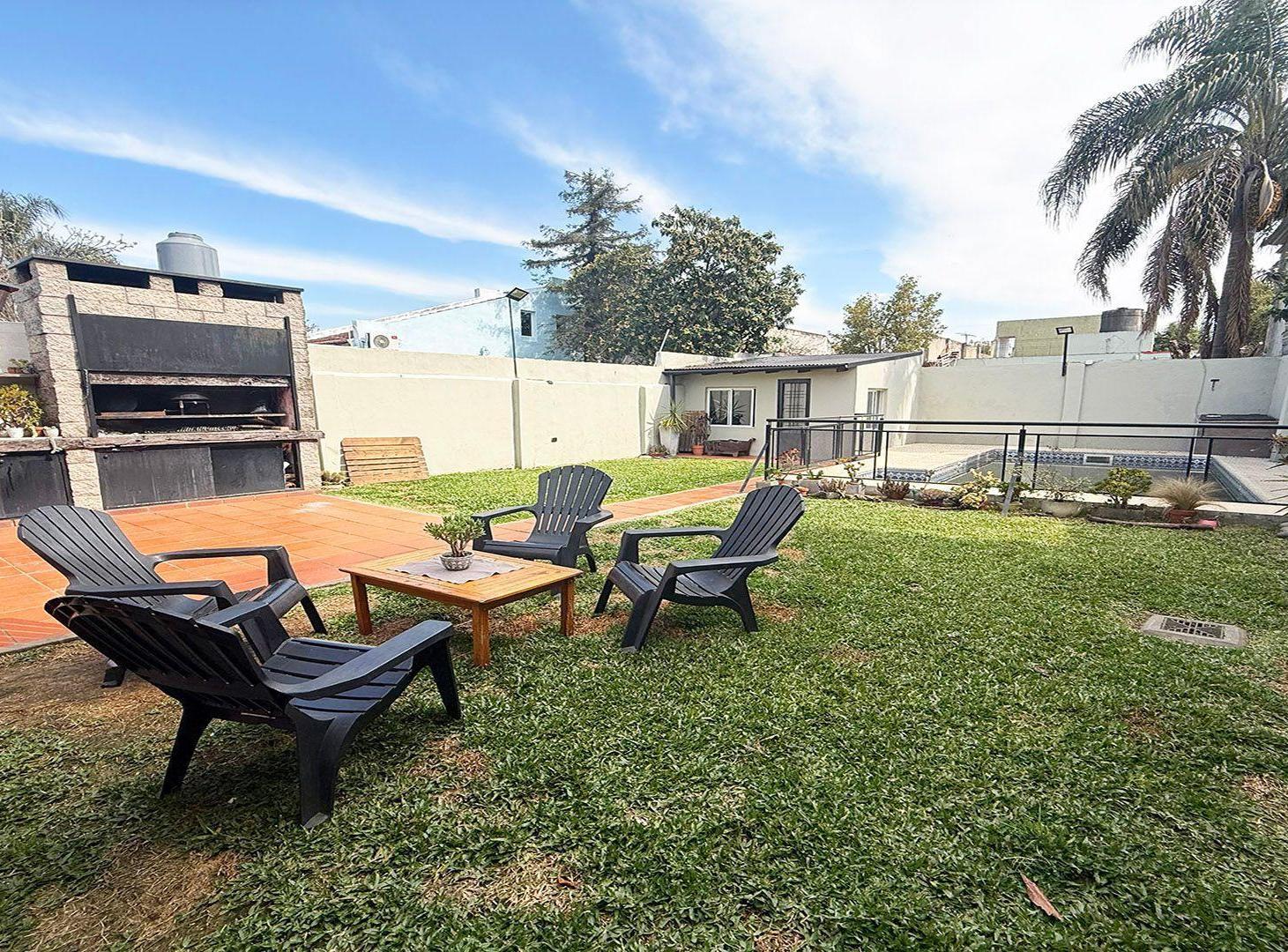 Foto de VENTA CASA 3AMB. CON PILETA, EL PALOMAR, imagen 1