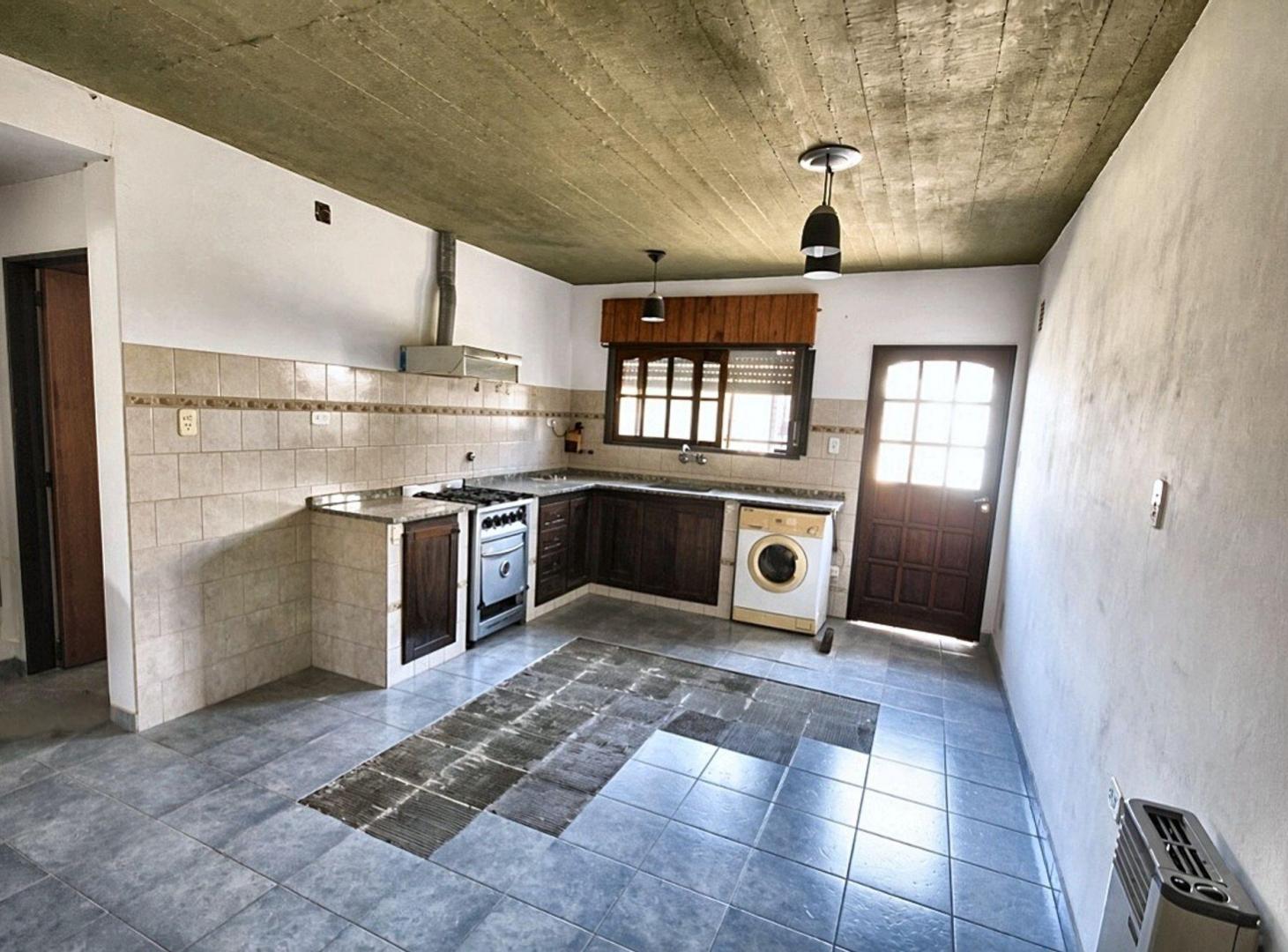 Foto de VENTA CASA 3 AMB 300 m² UDAONDO A TERMINAR, imagen 3