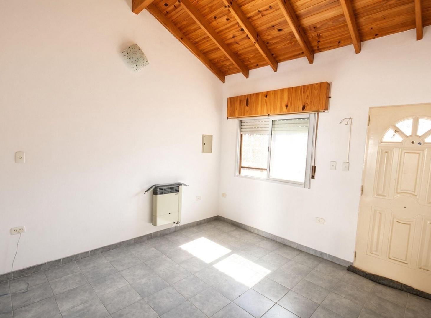 Foto de VENTA CASA 3 AMB 300 m² UDAONDO A TERMINAR, imagen 1