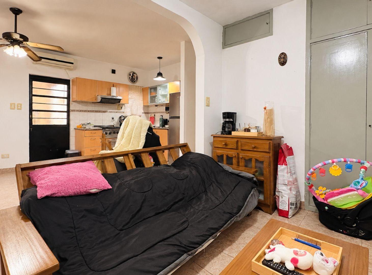 Foto de Venta Haedo Casa 4 dorm. cochera y patio, imagen 5