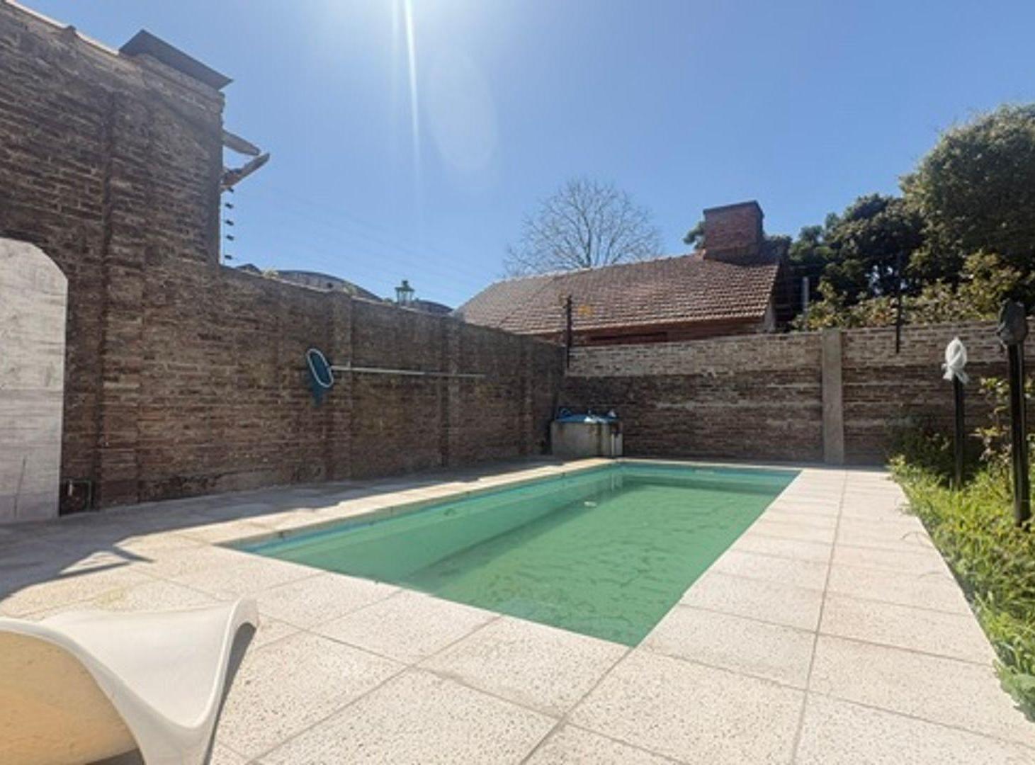 Foto de Casa 4 amb + Depto con pileta El Palomar, imagen 1