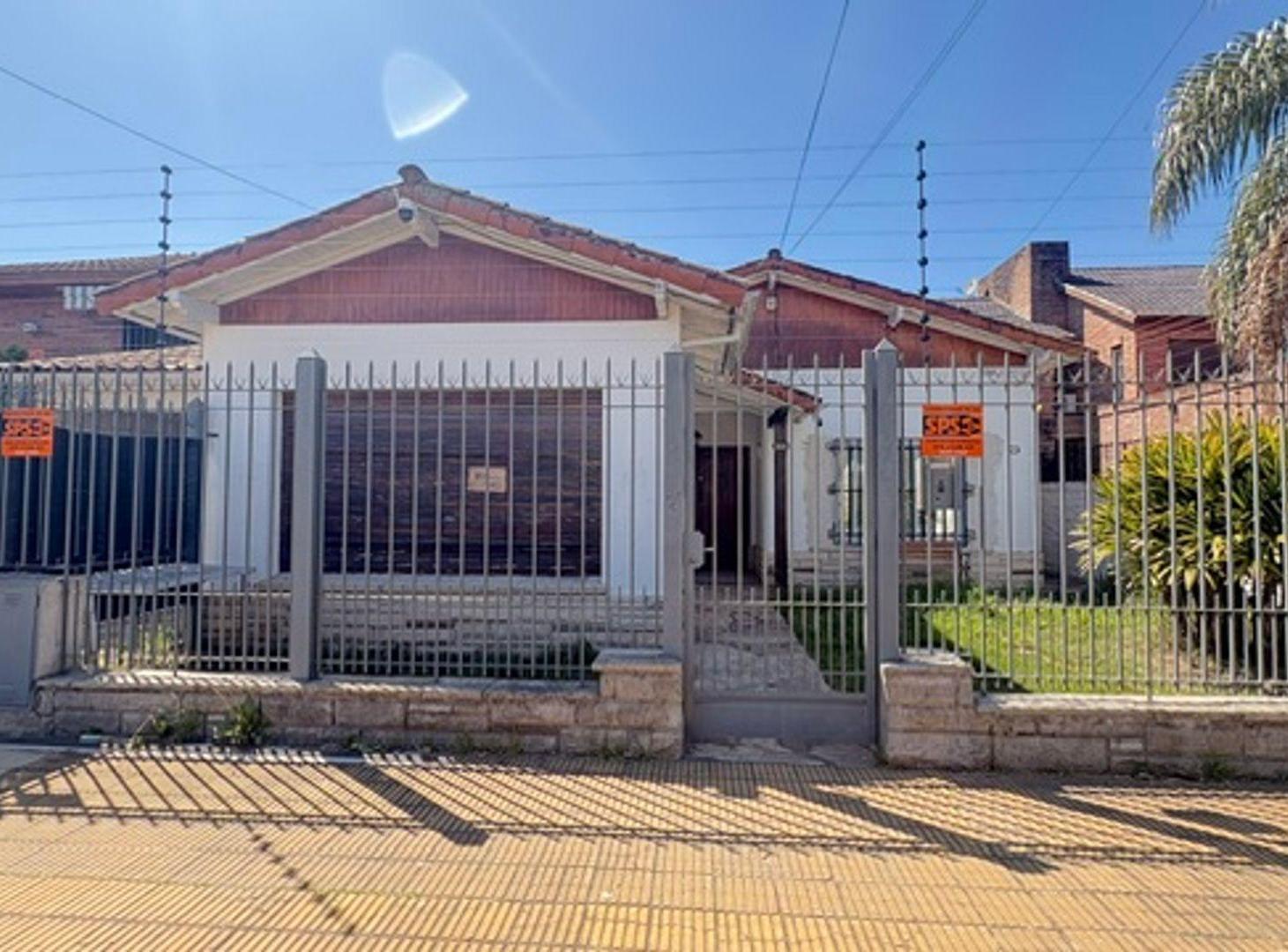 Foto de Casa 4 amb + Depto con pileta El Palomar, imagen 2