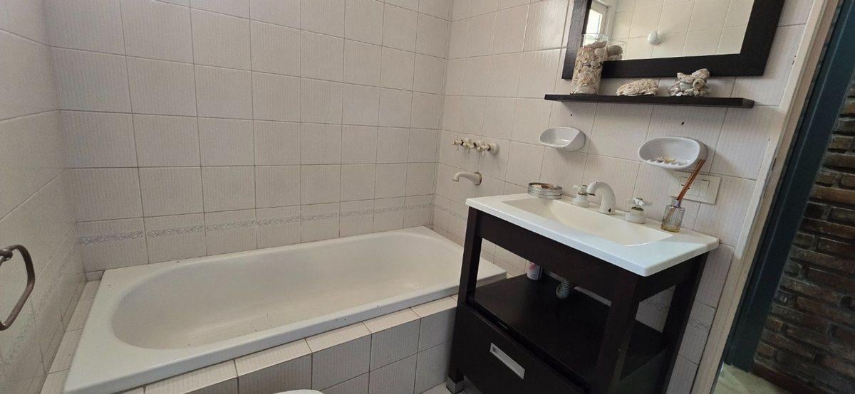 Foto de Venta casa zona oeste Ramos Majia Facilidades, imagen 3