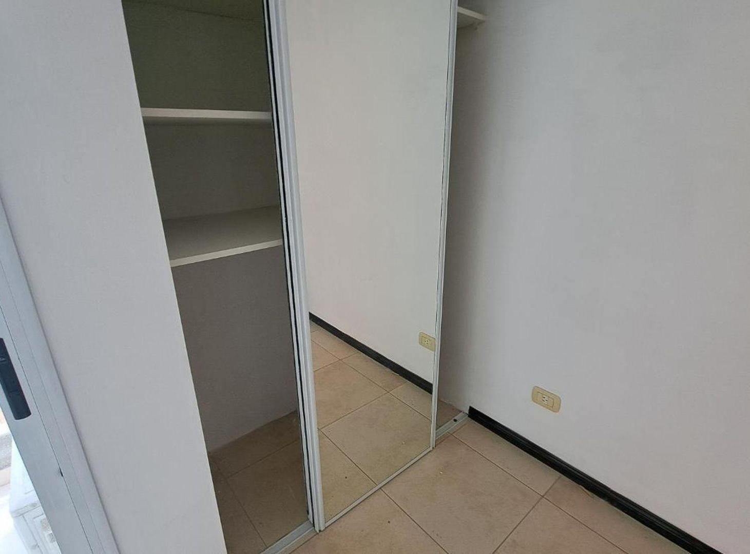Foto de VENTA DPTO MONOAMBIENTE CON BALCÓN, MORÓN, imagen 5